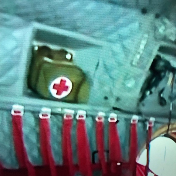 Made In Canada First Aid Kit Genuine Military Issue (NEW) without contents. - Picture 11 of 11